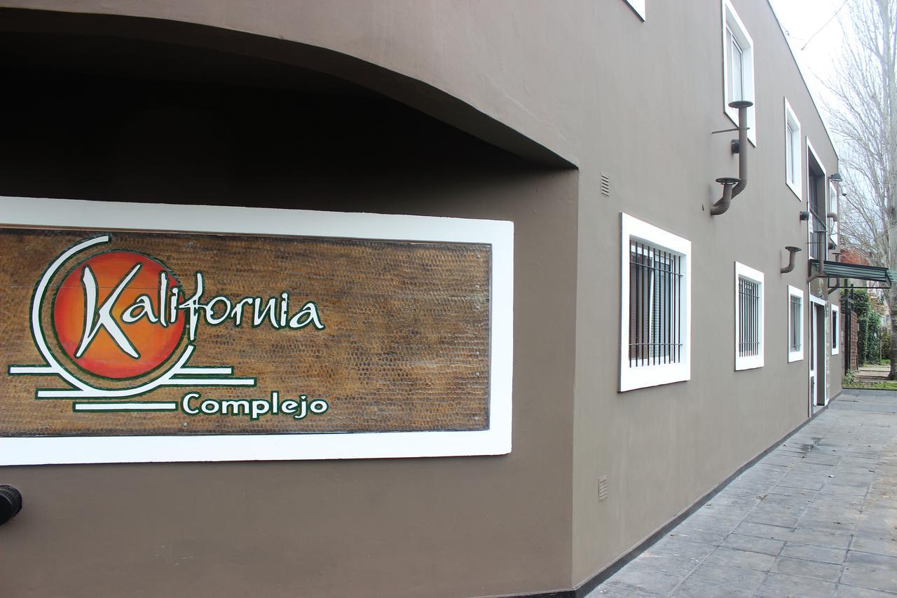Complejo Kalifornia Appartement Pilar  Buitenkant foto